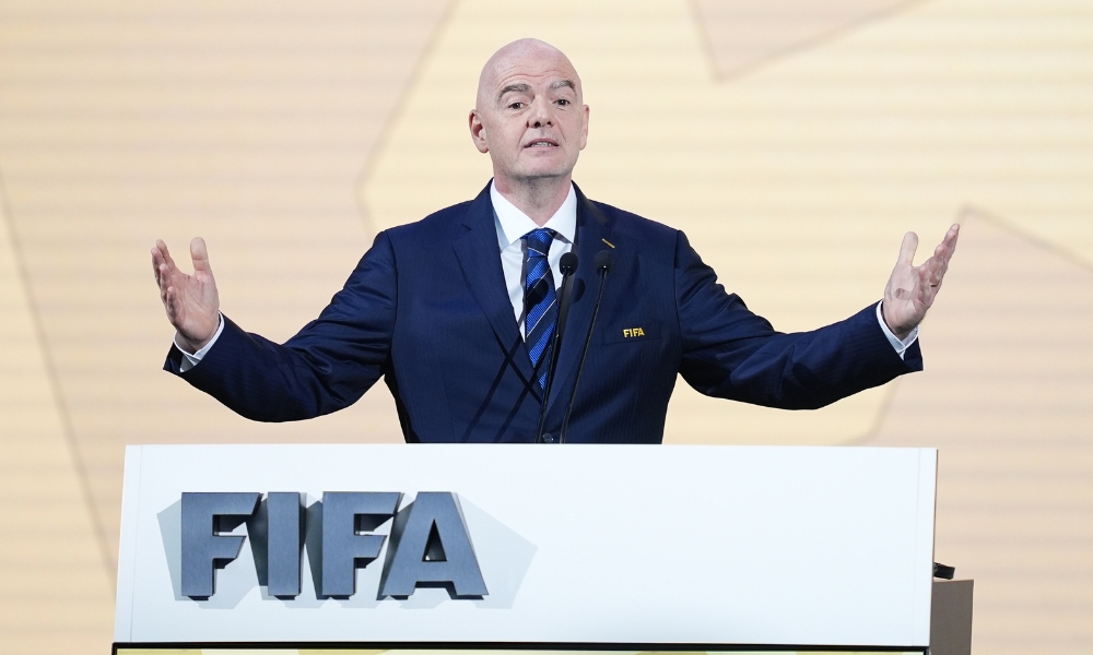 足雙線作戰 足雙線作戰